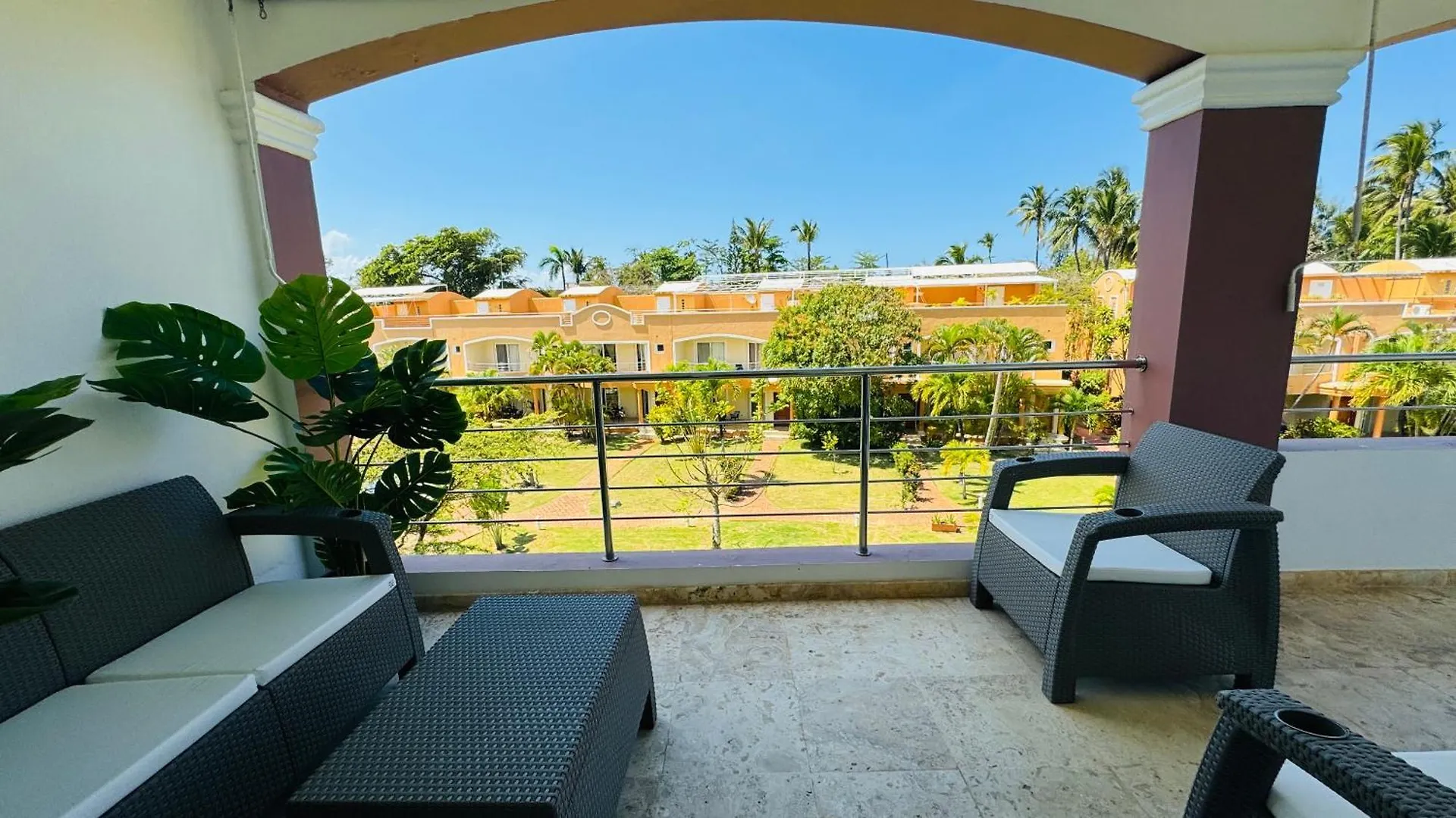 Las Ballenas Beachfront Apartments Las Terrenas
