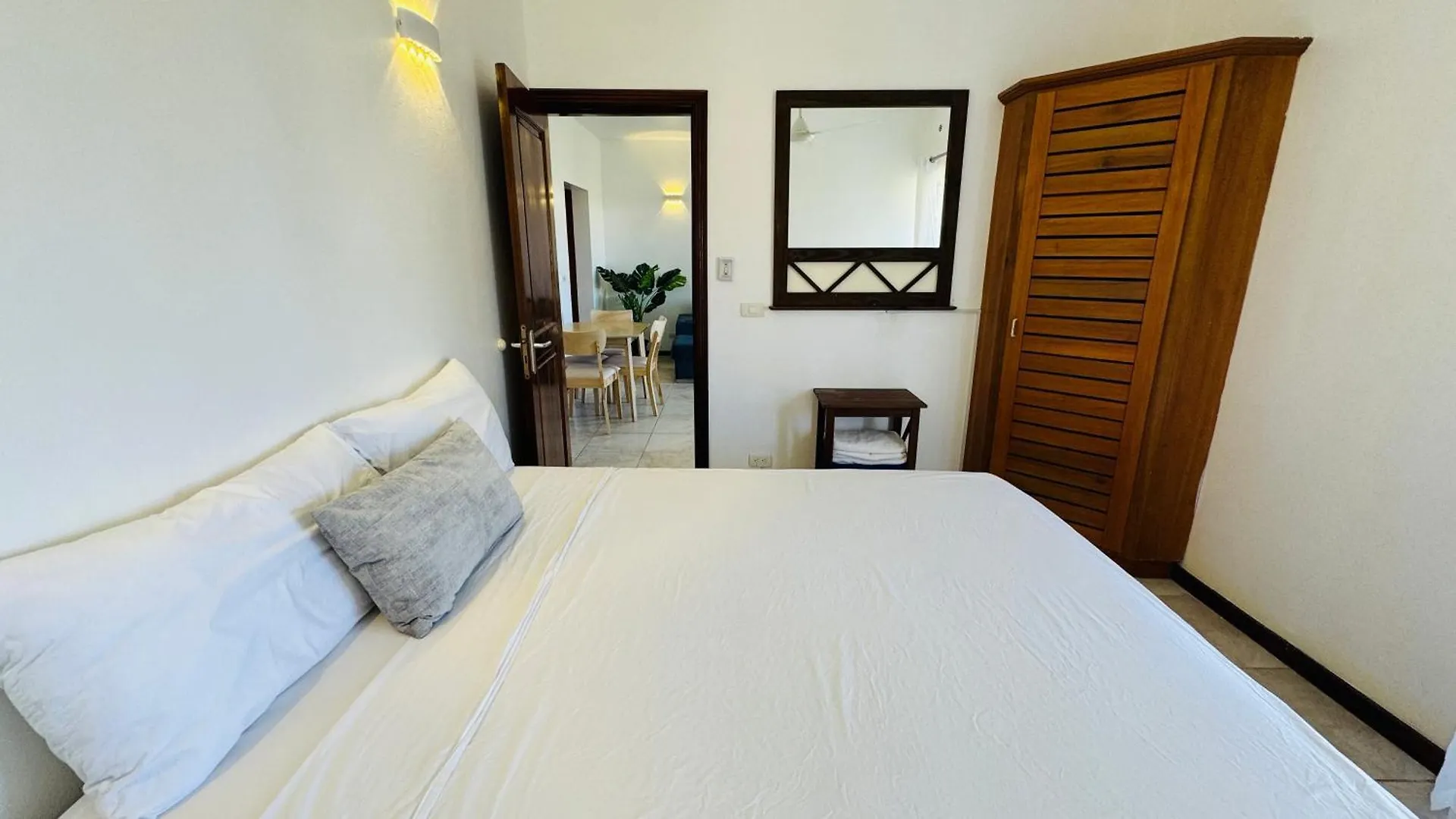 Las Ballenas Beachfront Apartments Las Terrenas