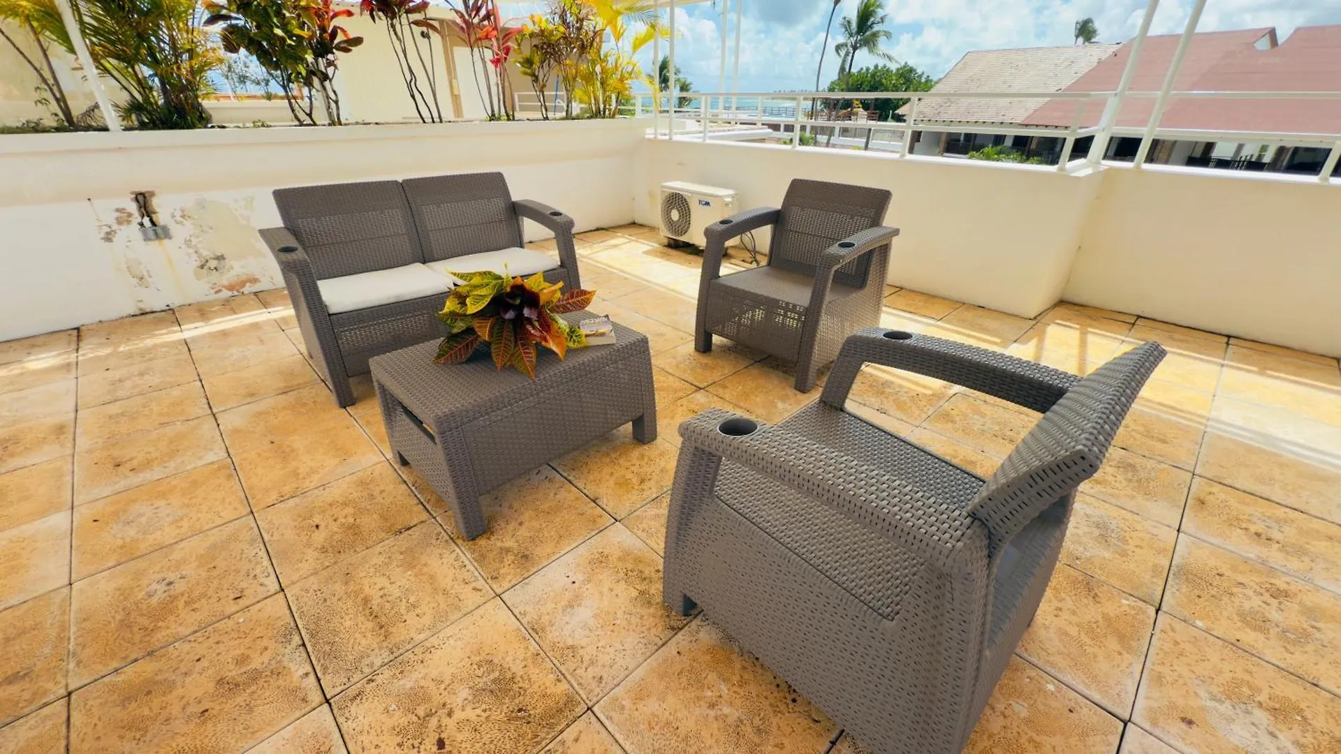Las Ballenas Beachfront Apartments Las Terrenas