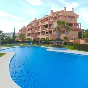 Luxurious 2 Bedroom 2 Bathroom Near Apartamento Málaga