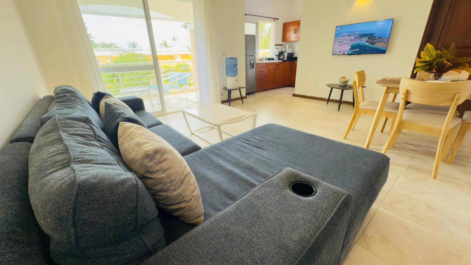 Las Ballenas Beachfront Apartments Las Terrenas