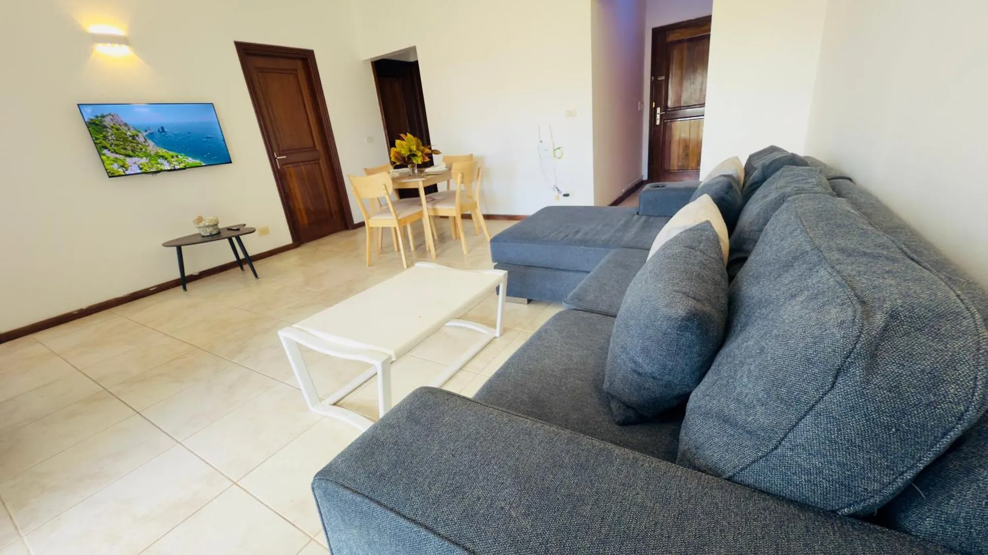 Las Ballenas Beachfront Apartments Las Terrenas