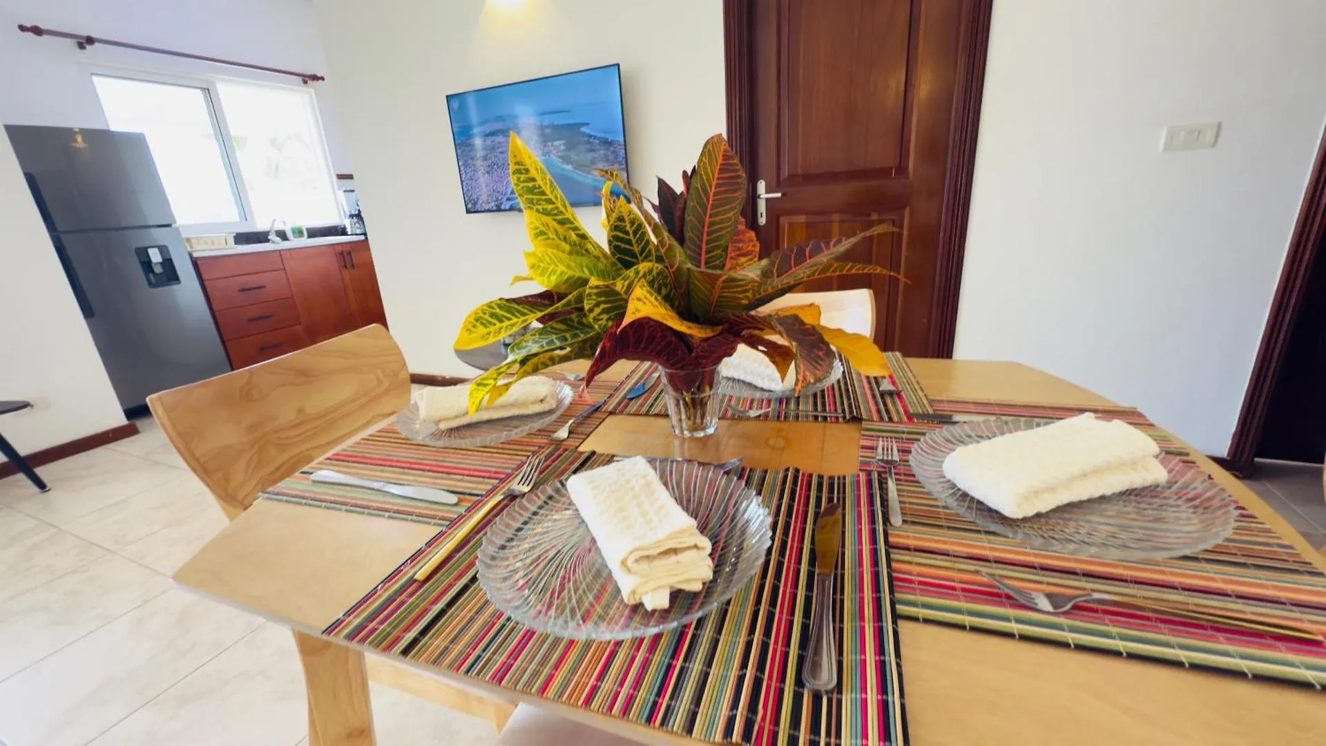 Las Ballenas Beachfront Apartments Las Terrenas