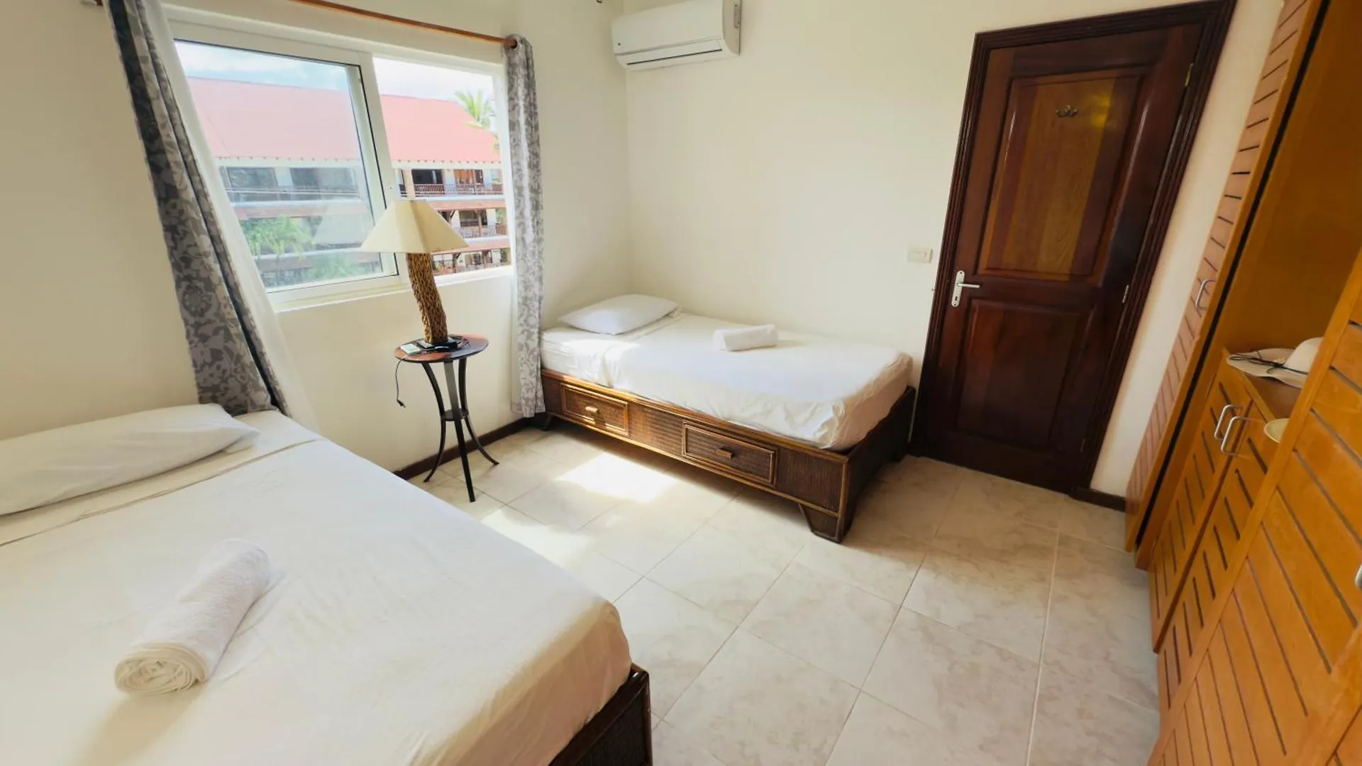 Las Ballenas Beachfront Apartments Las Terrenas
