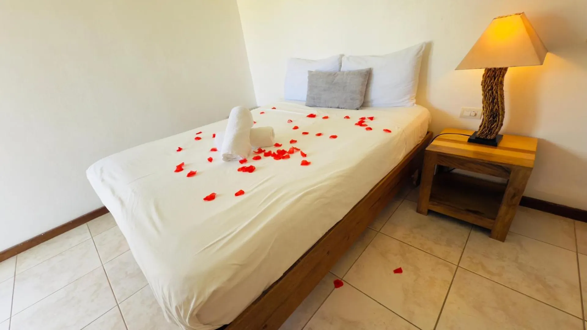 Las Ballenas Beachfront Apartments Las Terrenas